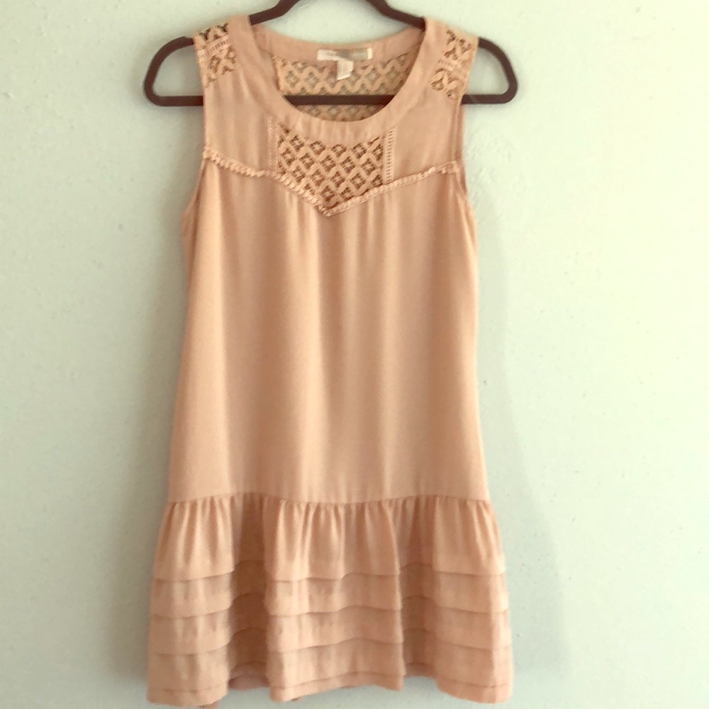 Sleeveless dress